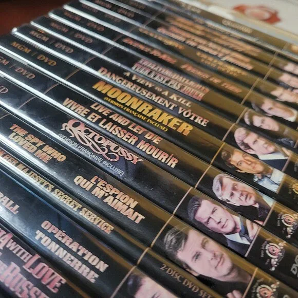 Lot 17 Ultimate Edition James Bond DVDs - Picture 2 of 6